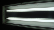 Dimmed florescent tube lights 