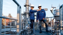 State-of-the-art HoloLens® glasses are used in a plant for intermediate products at the Ludwigshafen site in order to plan and implement plant modifications in a fast and cost-efficient manner. Andreas Ernst (right), Assistant Asset Manager, and Felix Volkmann (left), Asset Manager, can see a digital 3D model of the plant in their glasses, which is superimposed on their real field of vision. This allows them to check planned modifications, such as changes to piping, directly in the plant. They can see whether all parts fit together precisely or whether they still need to be adapted. The plant for intermediate products is made up of 16 plant sections and manufactures a broad portfolio of around 50 intermediate products such as amines or diols. BASF customers need these products for applications including the production of coatings for the automotive industry, pharma or crop protection products. State-of-the-art HoloLens® glasses are used in a plant for intermediate products at the Ludwigshafen site in order to plan and implement plant modifications in a fast and cost-efficient manner. Andreas Ernst (right), Assistant Asset Manager, and Felix Volkmann (left), Asset Manager, can see a digital 3D model of the plant in their glasses, which is superimposed on their real field of vision. This allows them to check planned modifications, such as changes to piping, directly in the plant. They can see whether all parts fit together precisely or whether they still need to be adapted. The plant for intermediate products is made up of 16 plant sections and manufactures a broad portfolio of around 50 intermediate products such as amines or diols. BASF customers need these products for applications including the production of coatings for the automotive industry, pharma or crop protection products.