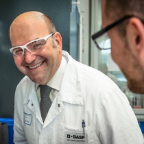 Forscher Stefan Lamotte in seinem Labor.