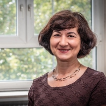 Florina Corina Patcas researches on catalysts that improve chemical reactions and production processes. Florina Corina Patcas researches on catalysts that improve chemical reactions and production processes.