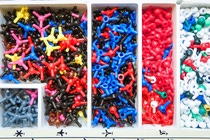 Ein Baukasten mit Molekülen. Ein Baukasten mit Molekülen.