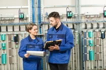 Ausbildung Automatisierungstechnik – Elektronikerin und Elektroniker im Gespräch Ausbildung Automatisierungstechnik – Elektronikerin und Elektroniker im Gespräch